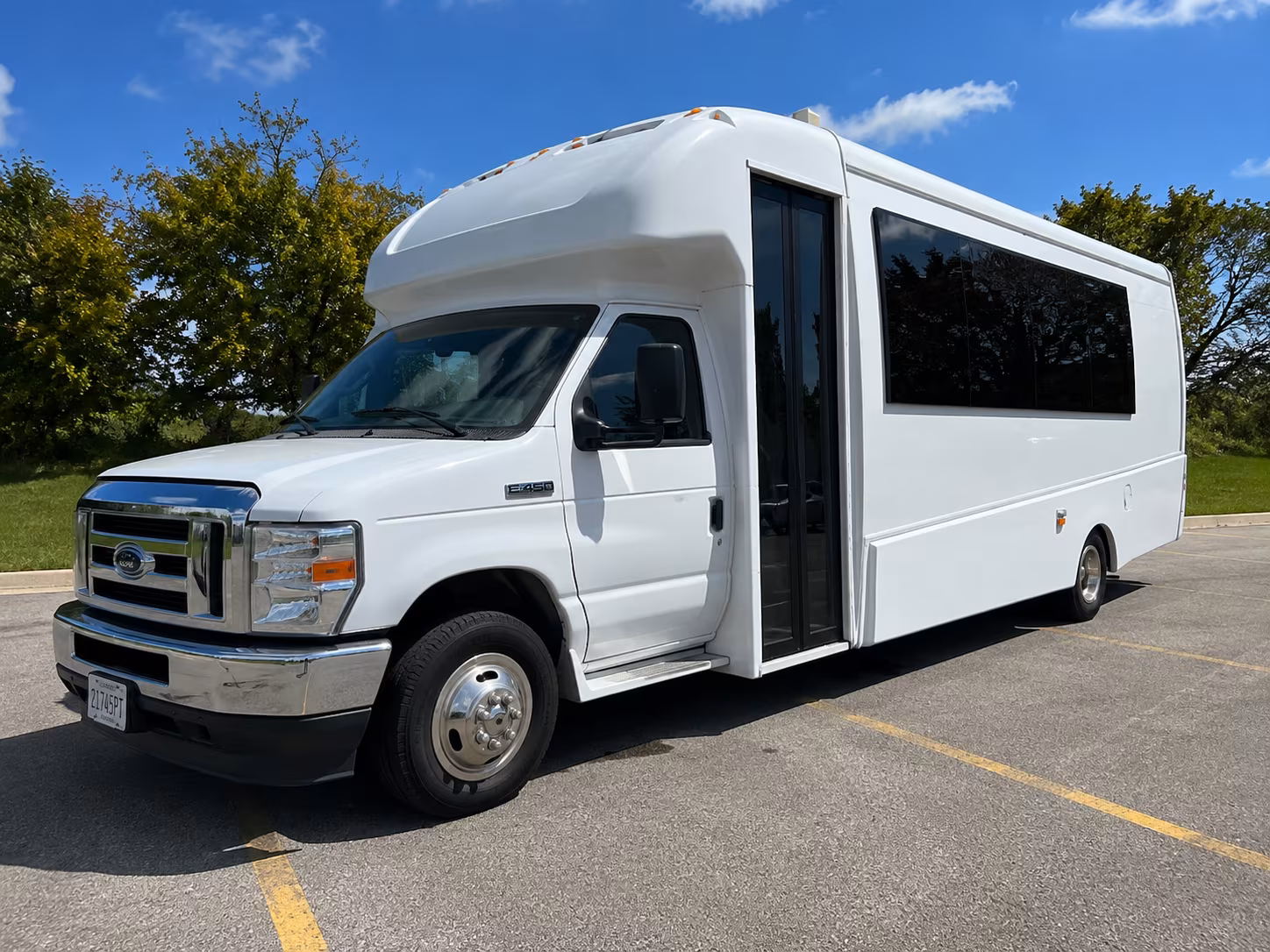 Atlanta Winery Tour & Pub Crawl Transportation party bus exterior